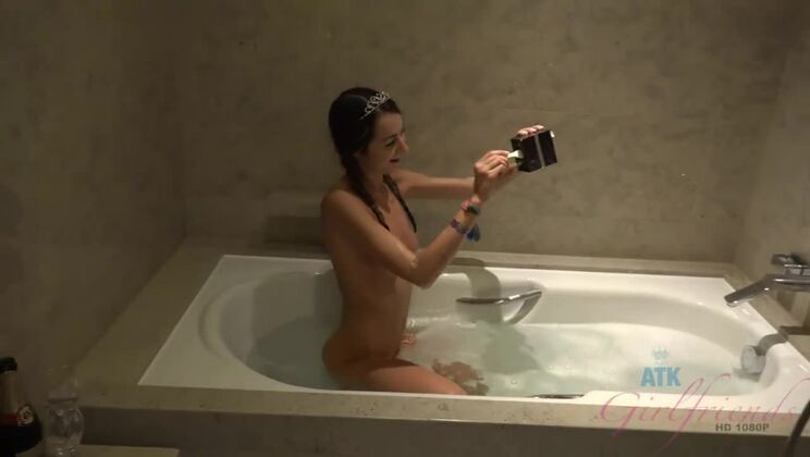 Lily Adams – Shower Fuck with Big Cock & Creampie