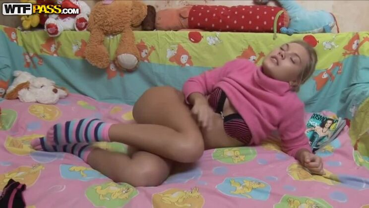 [PrivateSexTapes] - Blonde with Ben-Wa balls takes hard pounding - Kathleen Pitts