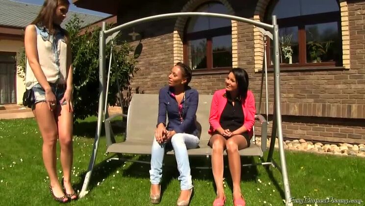 [Tainster] - Fetish Frenzy: Lesbians Peeing Outside