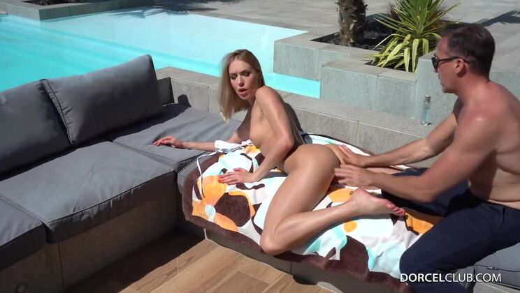 Blonde Cumshot Outdoor with Angelika Grays