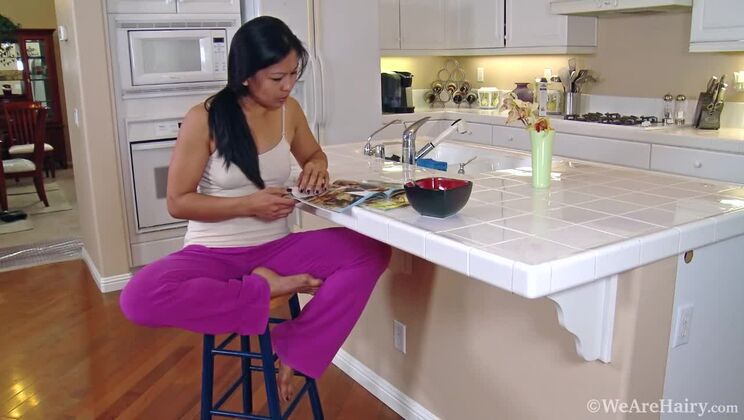 Hairy Solo Girl Max Makita Drops Breakfast