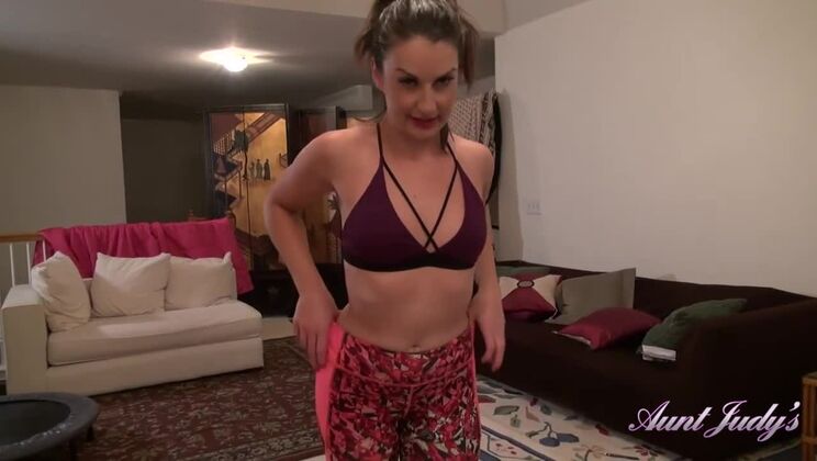 Small Titted Auntie Cindy in POV Sex