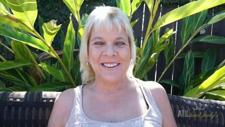 [AuntJudys] - Silver Sin: Sindy's Solo Outdoor Encounter