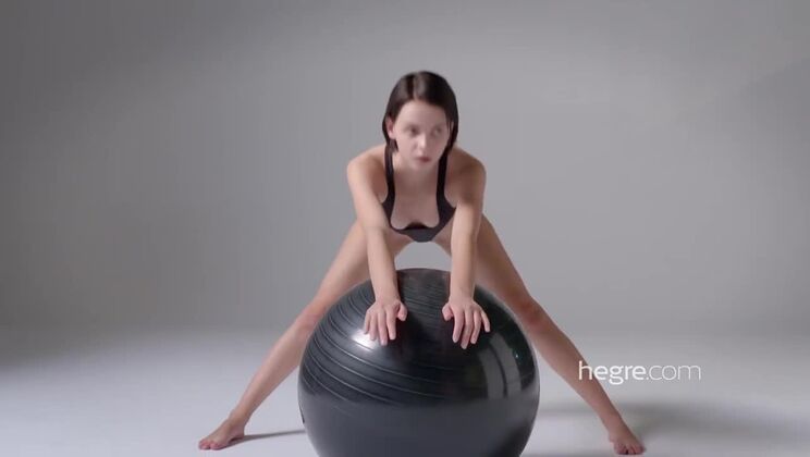 [Hegre] - Ariel’s Big Ass - Naked Workout Session - Olga Polansky - Anna AJ