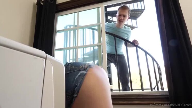 Blonde Christie Stevens Gets a Sticky Facial