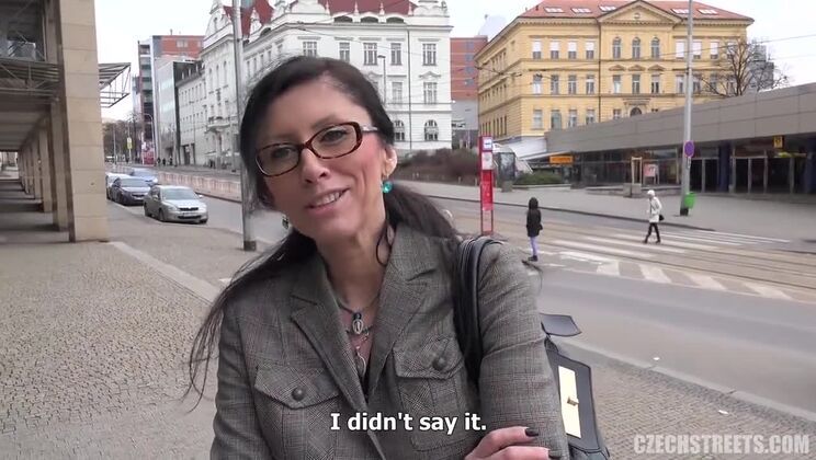 Brunette Czech MILF Outdoor Sex Encounter