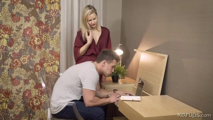 [Karups] - Big Cock in Blonde's Hand - Midge Mayor