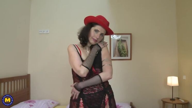 [Mature.nl] - Mature brunette Darlena's sexy solo time