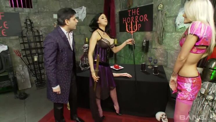 Threesome with Jasmine: Big Tits, Lingerie, and Cumshot