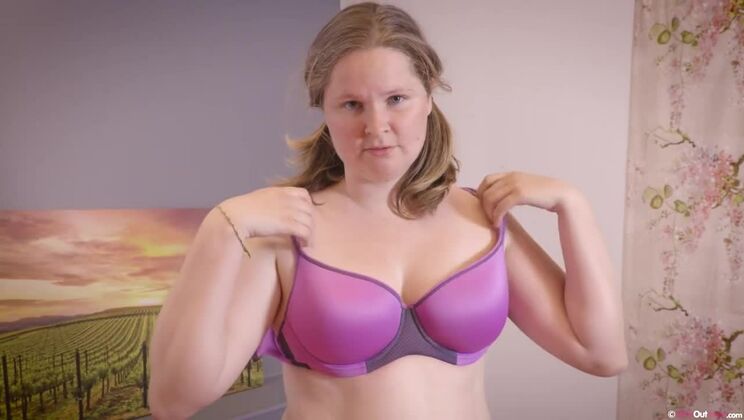 Brunette Cutie Uses Sex Toys