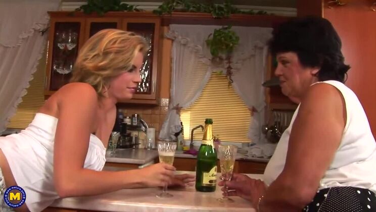 Lesbian Mature Babes Ashley and Emila in Sexy Toy Play