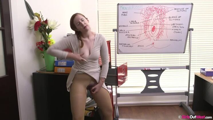 [GirlsOutWest] - Hairy Brunette Darcy Plays Solo - Darcy