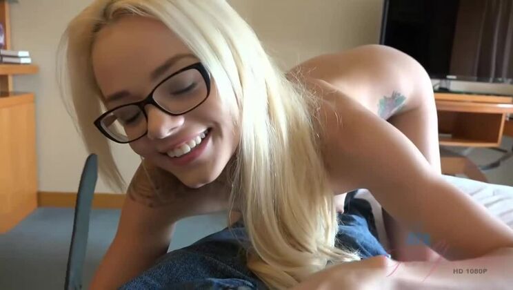 Tempting Elsa Jean with a Creampie