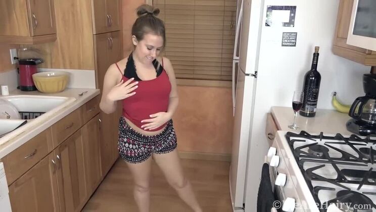 After a Drink: Brooke Bliss Masturbates in Lingerie