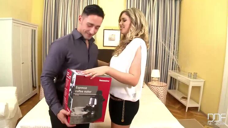 [HandsOnHardcore] - Eva's Big Tit Birthday - Eva Parcker