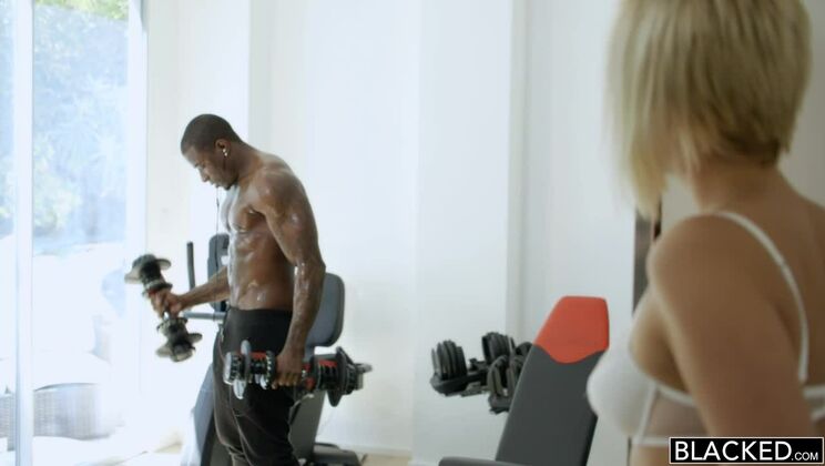 [BLACKED] - Blonde Babe Gets Fucked by Black Friend, Facial