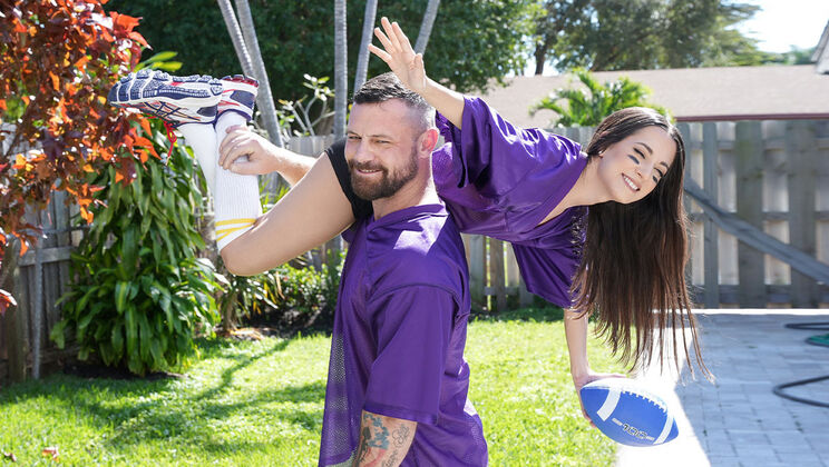 [ExxxtraSmall] - Midgame Seduction with Freya