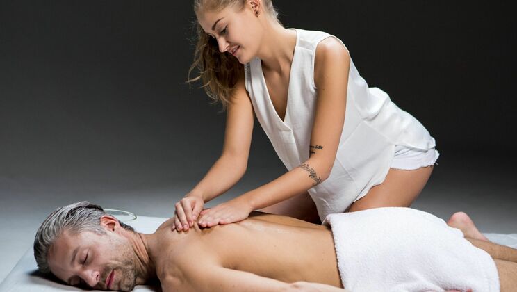 [Joymii] - Small Tits Blonde Gets Double Cumming During Sexy Massage - Lutro - Tiffany Tatum