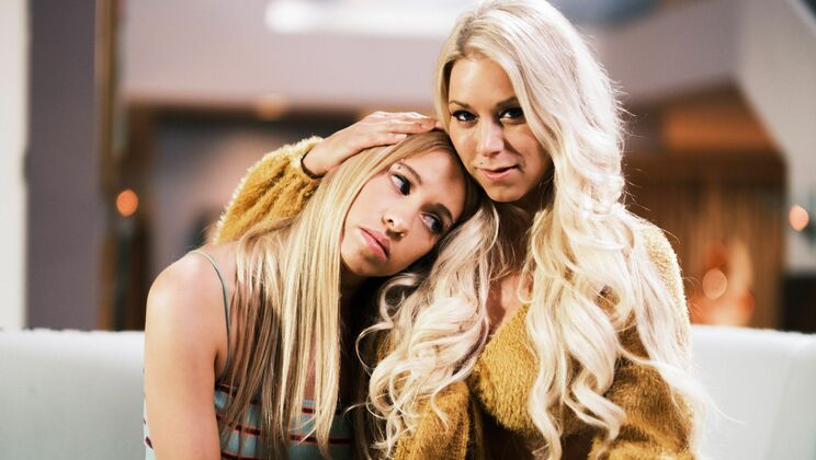 [Mommy'sGirl] - Khloe Kapri and Katie Morgan - Intimate Moments