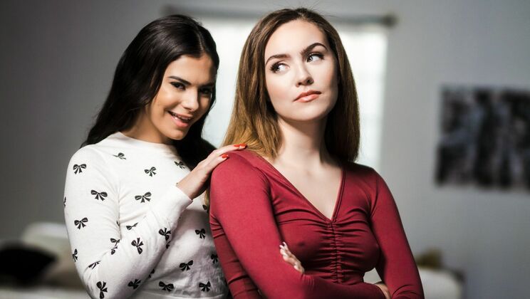 [WebYoung] - College Girl Lesbians Get Intimate - Violet Starr - Freya Parker