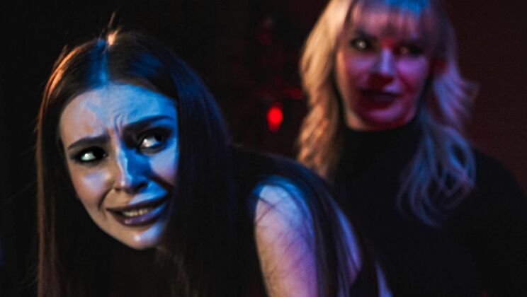 Dana DeArmond Loves Rough Anal & Ass-To-Mouth