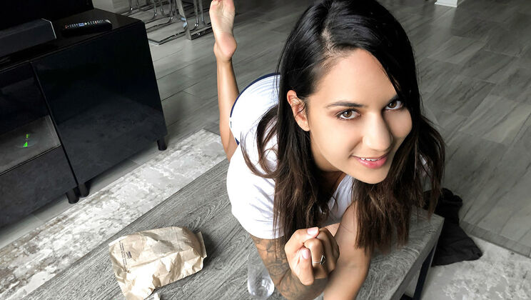 [MYLF] - Stimulating Alexis - Alexis Zara - Elliott Amell