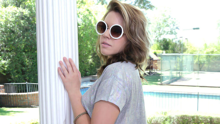 Pussy or Snitch Teen Scene