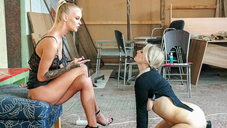 [Submissed] - Upskirt Views of Kirsty's Domination