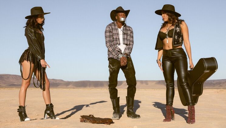 [Brazzers] - Anal Doggystyle with Desperada's Bubble Butt - Luna Star - Isiah Maxwell - Alexis Tae