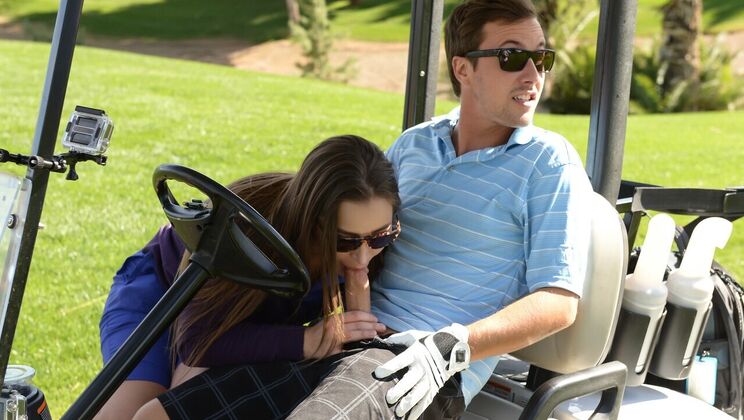 [Brazzers] - Handjob from Tattooed Cutie Dani