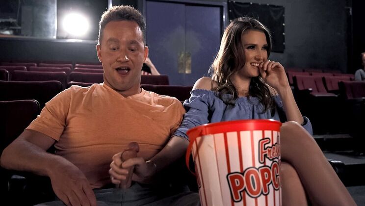 [Brazzers] - Public Handjob and Facial with Ashley Lane - Van Wylde - Ashley Lane