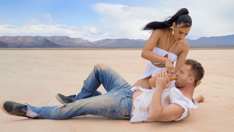 [Brazzers] - Facial Cumshot on Diamond Banks After Doggystyle