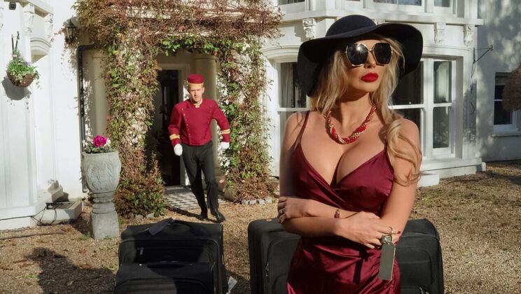 [Brazzers] - Big Tits Blonde Amber Jayne Sucks Cock