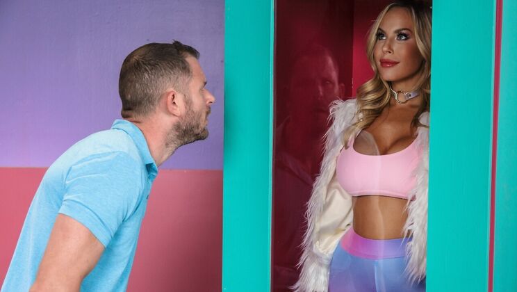 Big Tit Babe Olivia Austin Gets Fucked by Scott Nails