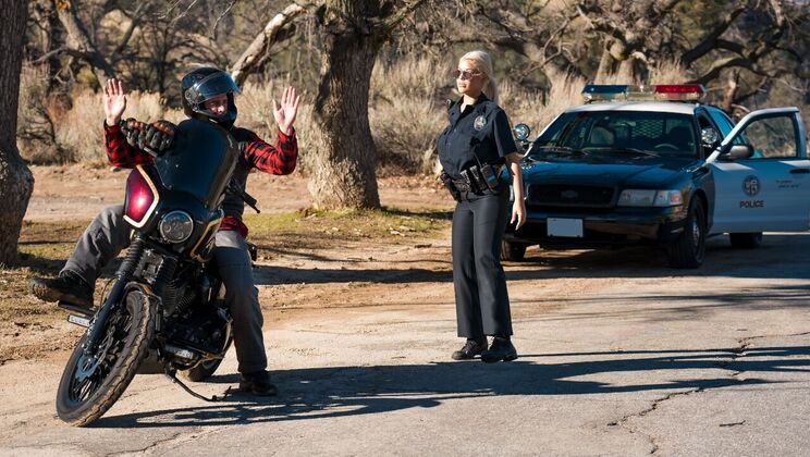 [RKPrime] - Outdoor Sex with a Police Officer - Bridgette B - Charles Dera