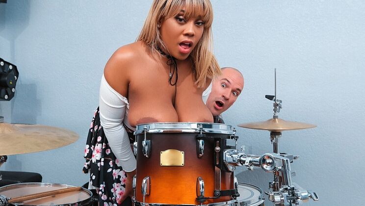 [BigNaturals] - Sean Lawless Dominates Blonde with Big Natural Tits