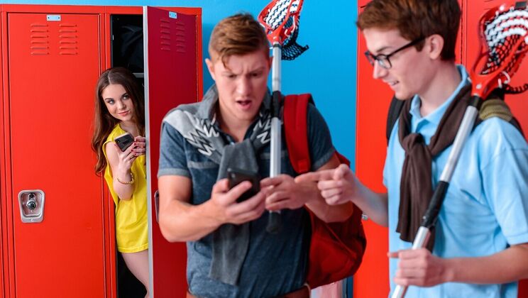 [TeensLoveHugeCocks] - Standing Doggystyle with Megan - Oliver Flynn - Megan Marx