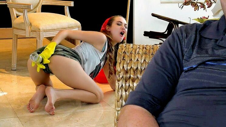 Knees Down for Badass Samantha