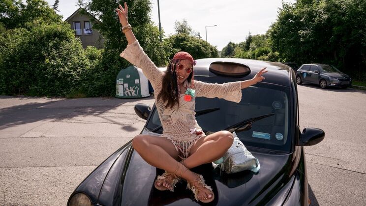 [FakeTaxi] - Spanish Sex Educator Jerk Off - Linda del Sol