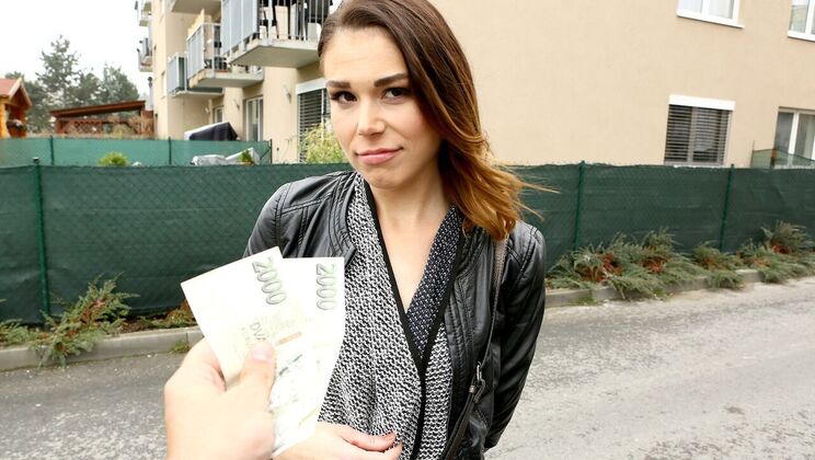 Creampie Finish in Public Car Sex