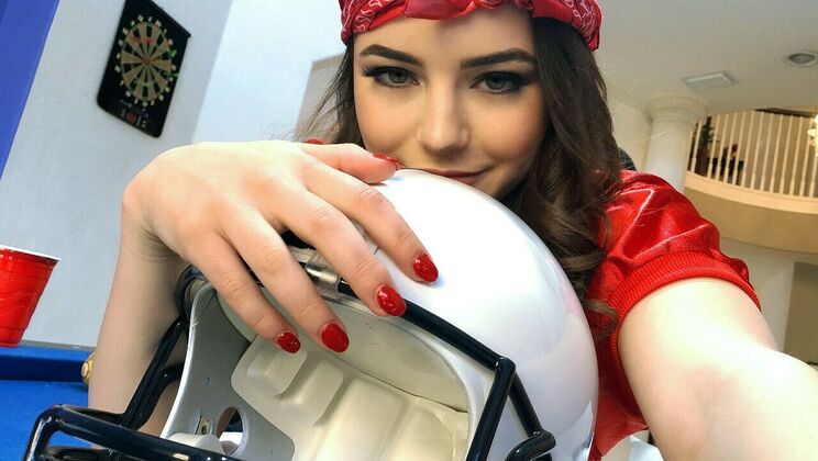 [IKnowThatGirl] - Bet Loser Gets Amateur Action - Kylie Quinn