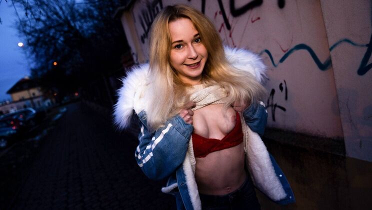 [PublicAgent] - Public Fuck with Russian Girl Sweetie Plum - Erik Everhard - Sweetie Plum