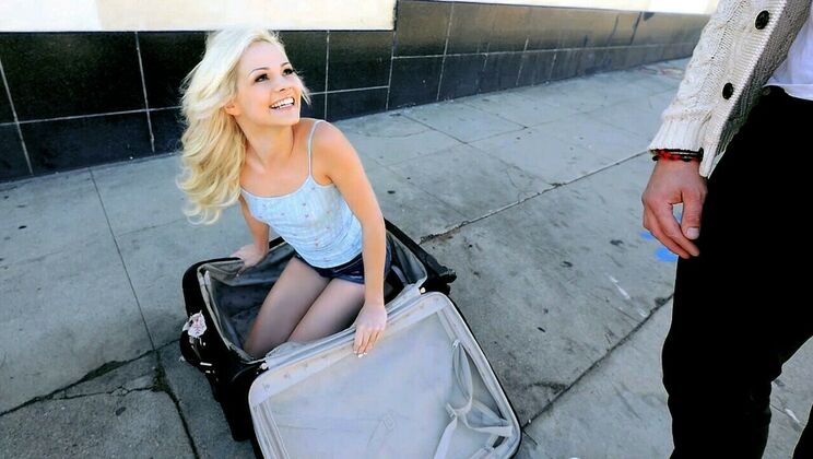 Shaved Petite Teen Elsa Jean in Sex Video