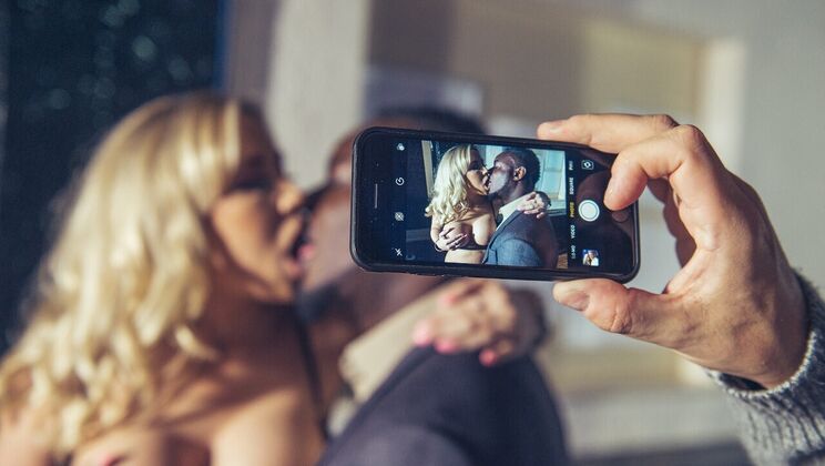 [FakeHubOriginals] - Karlie Simon's Shaved Pussy Gets Fucked - Karlie Simon - Antonio Black - Marc Kaye