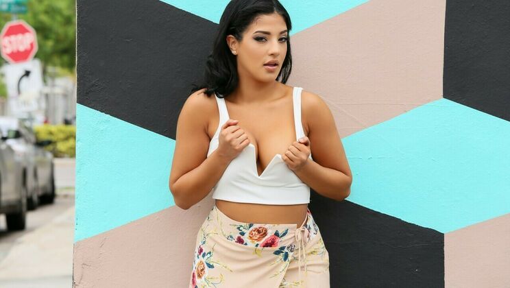 [PublicPickups] - Fresh Air, Brunette, and Blowjob