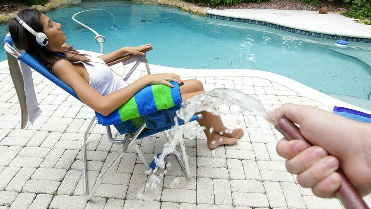 [LatinaSexTapes] - Latina Babe Caught Off Guard - Victoria Valencia