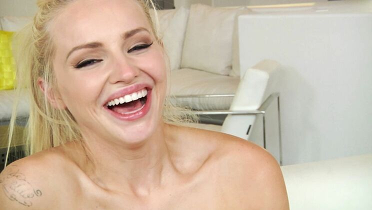 Staci Carr's Petite Behind the Scenes