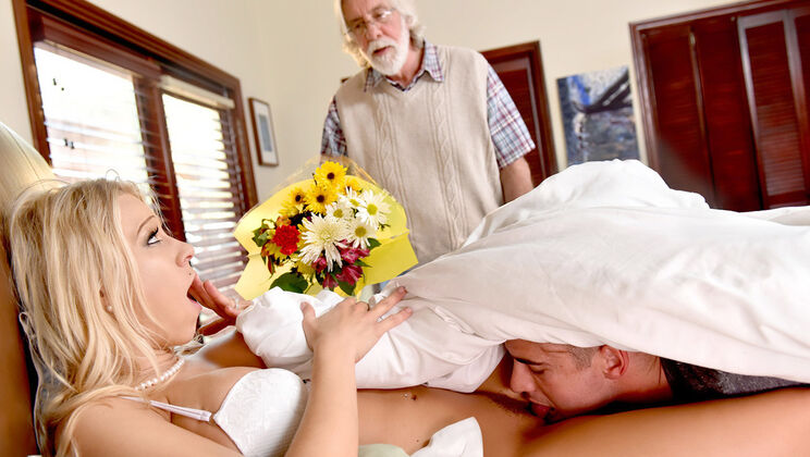 [FamilyStrokes] - Stepmom Unwrapped