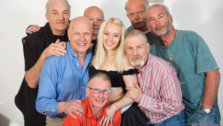 [Oldje] - Gangbang Frenzy with Cumshot - John - Ben - Lolita Taylor - Hugo - Nico - Donny