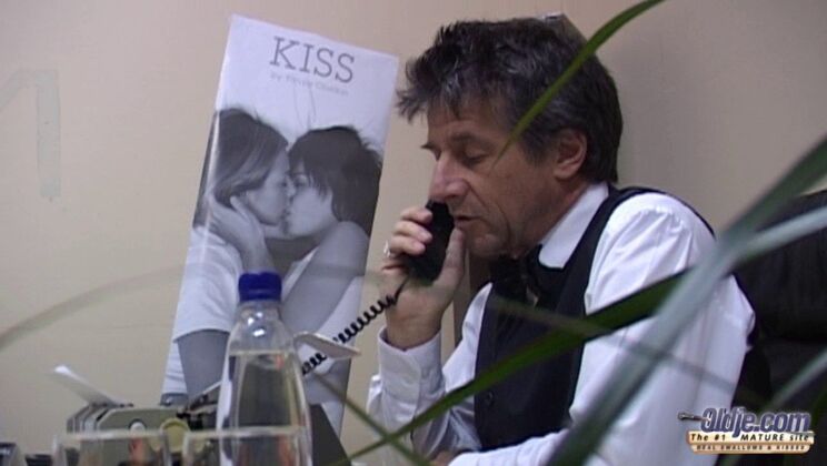 [Oldje] - Desperate Office Seduction